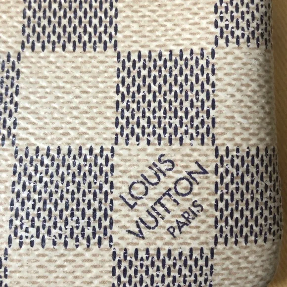 Authentic Louis Vuitton key pouch - Picture 5 of 16